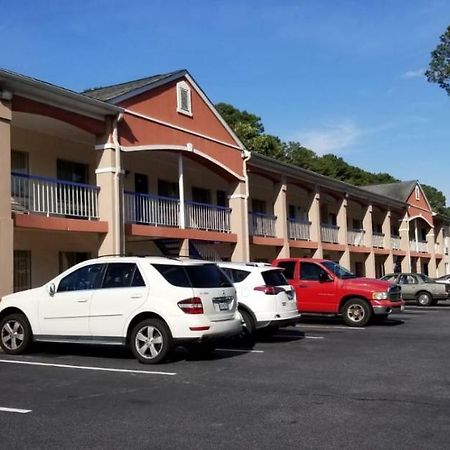 Budget Lodge Нюпорт Нюз Екстериор снимка