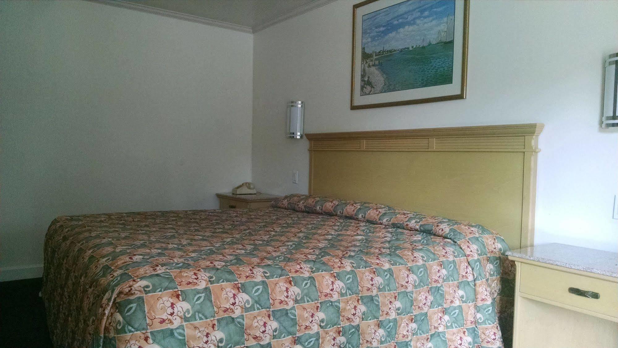 Budget Lodge Нюпорт Нюз Екстериор снимка