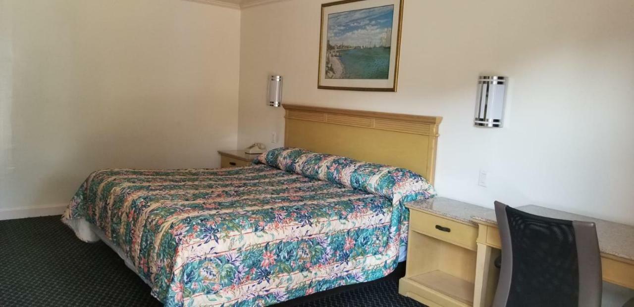 Budget Lodge Нюпорт Нюз Екстериор снимка